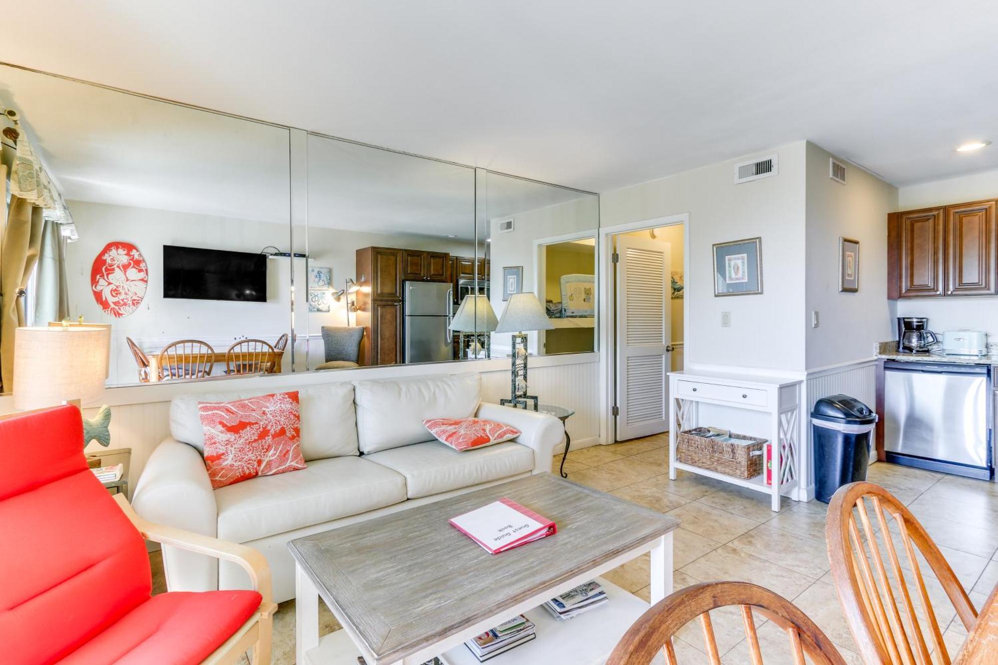 Beachfront With Ocean-view Balcony!