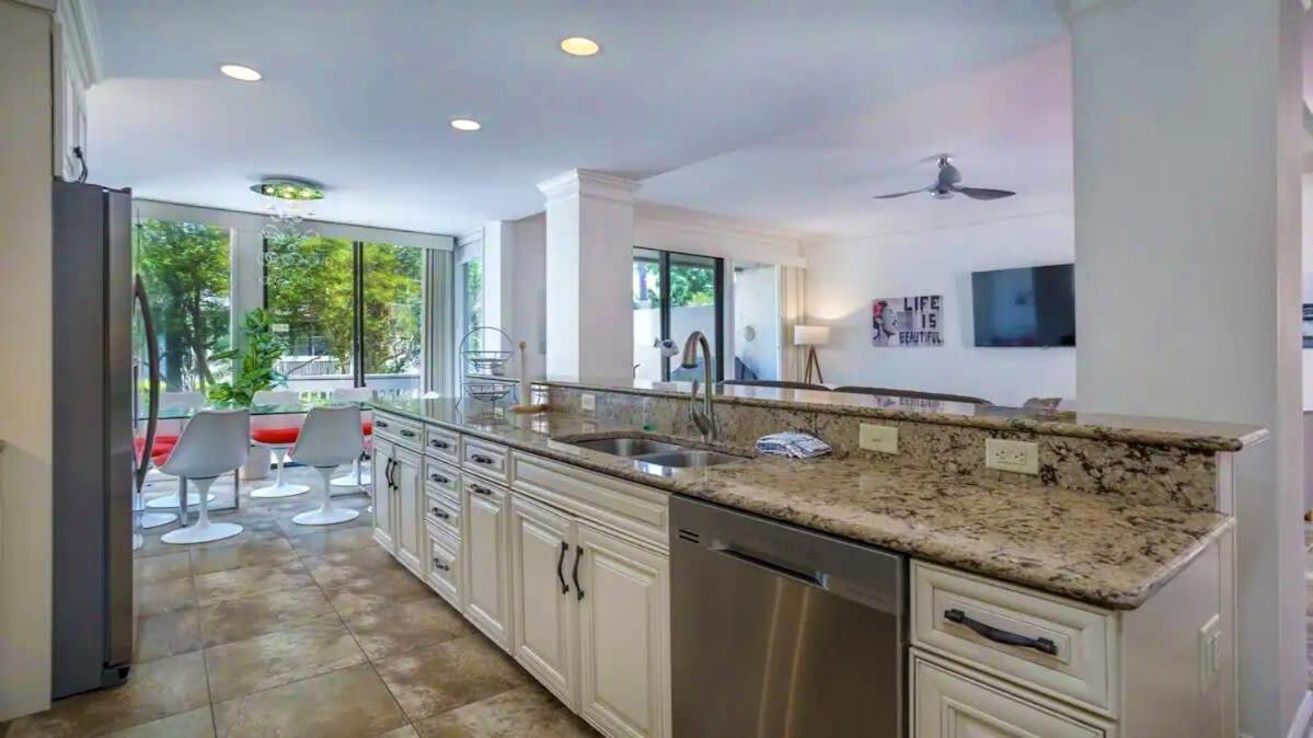 Holiday home Harbour Town Haven Spacious 4bd 4ba Retreat *