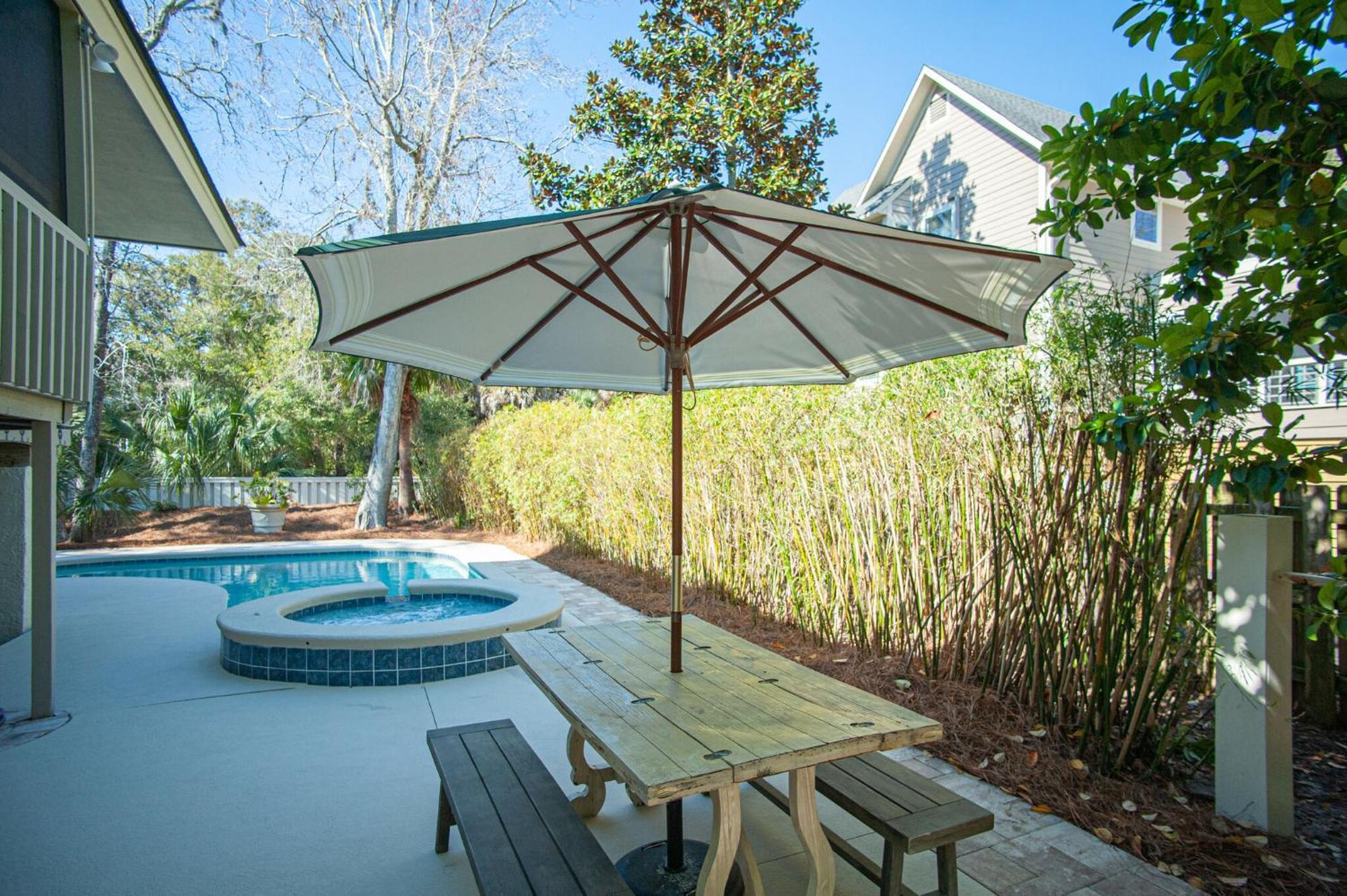 1 Lark Street 4th Row Ocean Private Pool Pet Friendly Near The Ocean, Shops & Restaurants Holiday home Hilton Head Island