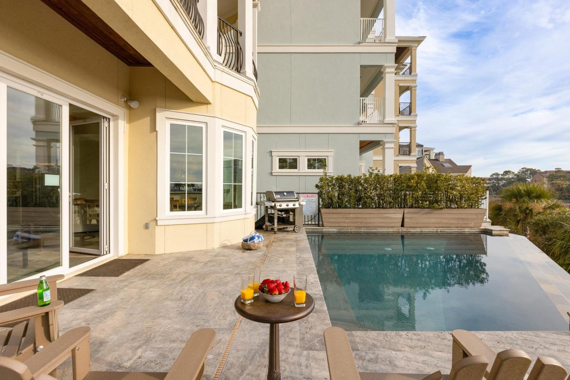 Holiday home Egret By Avantstay 10 Bedroom Ocean Estate Infinity Pool W Views Walk To