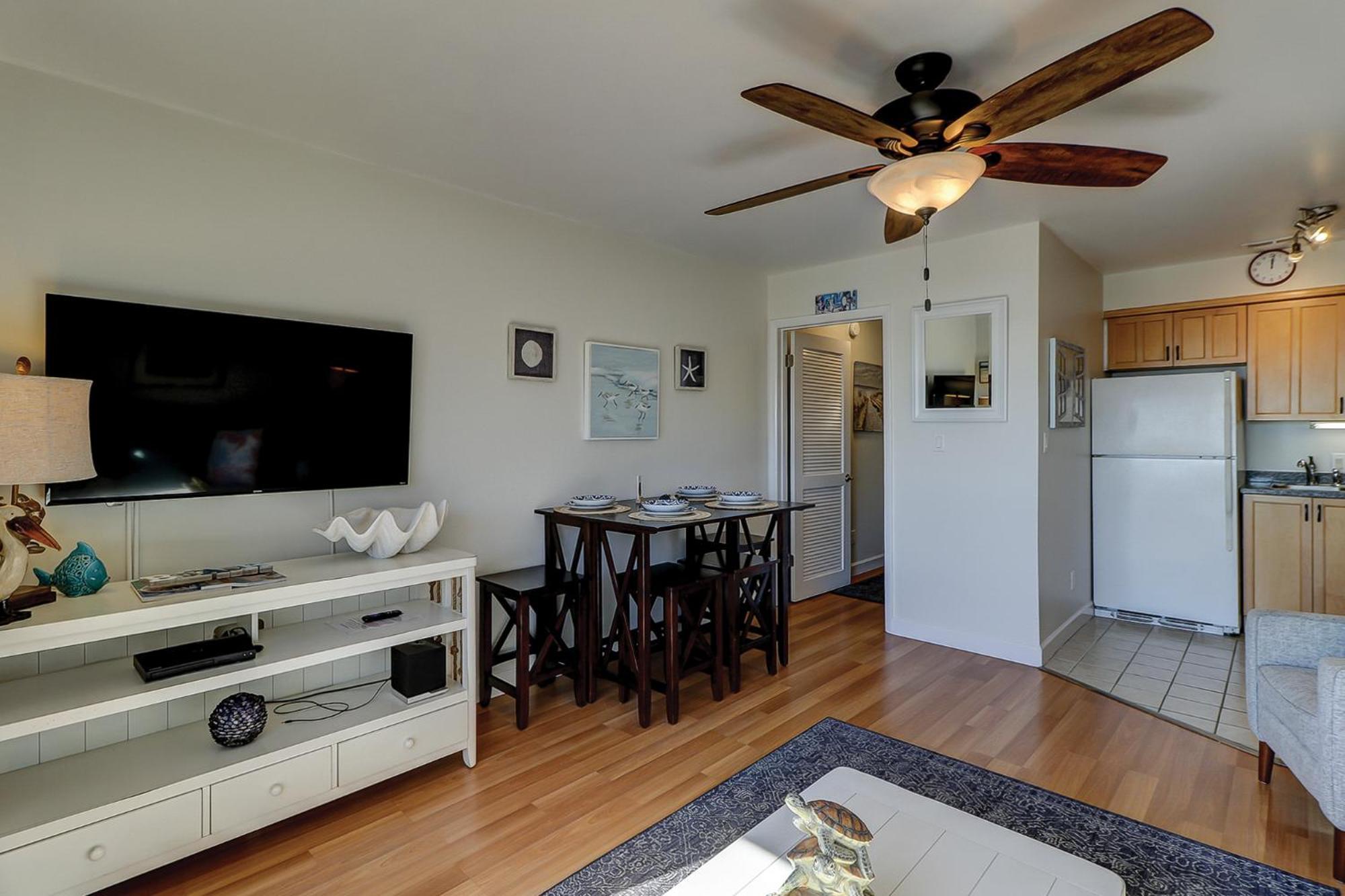 327 Breakers 1 Bedroom Oceanview Forest Holiday home *