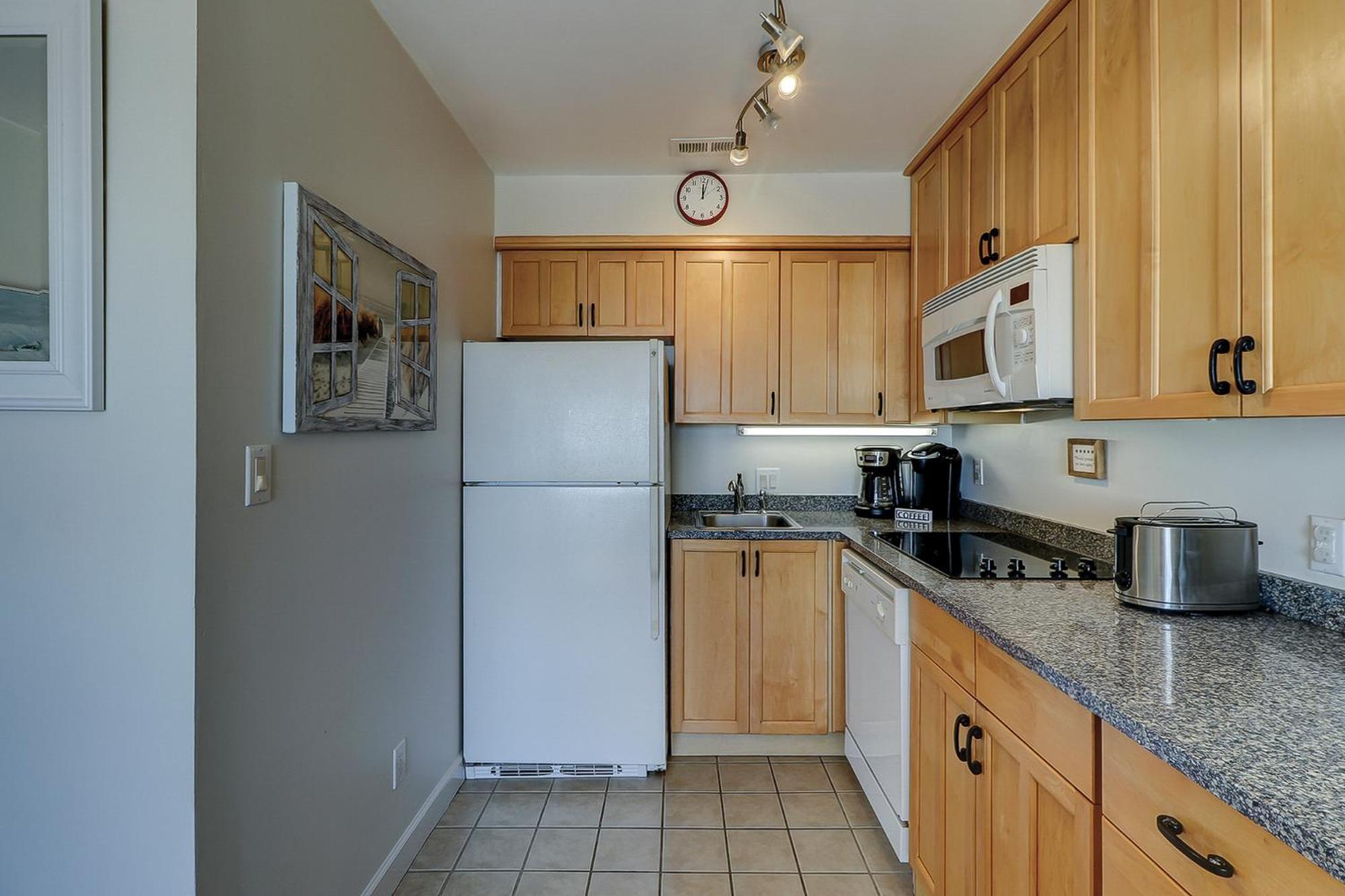 327 Breakers 1 Bedroom Oceanview Forest Holiday home