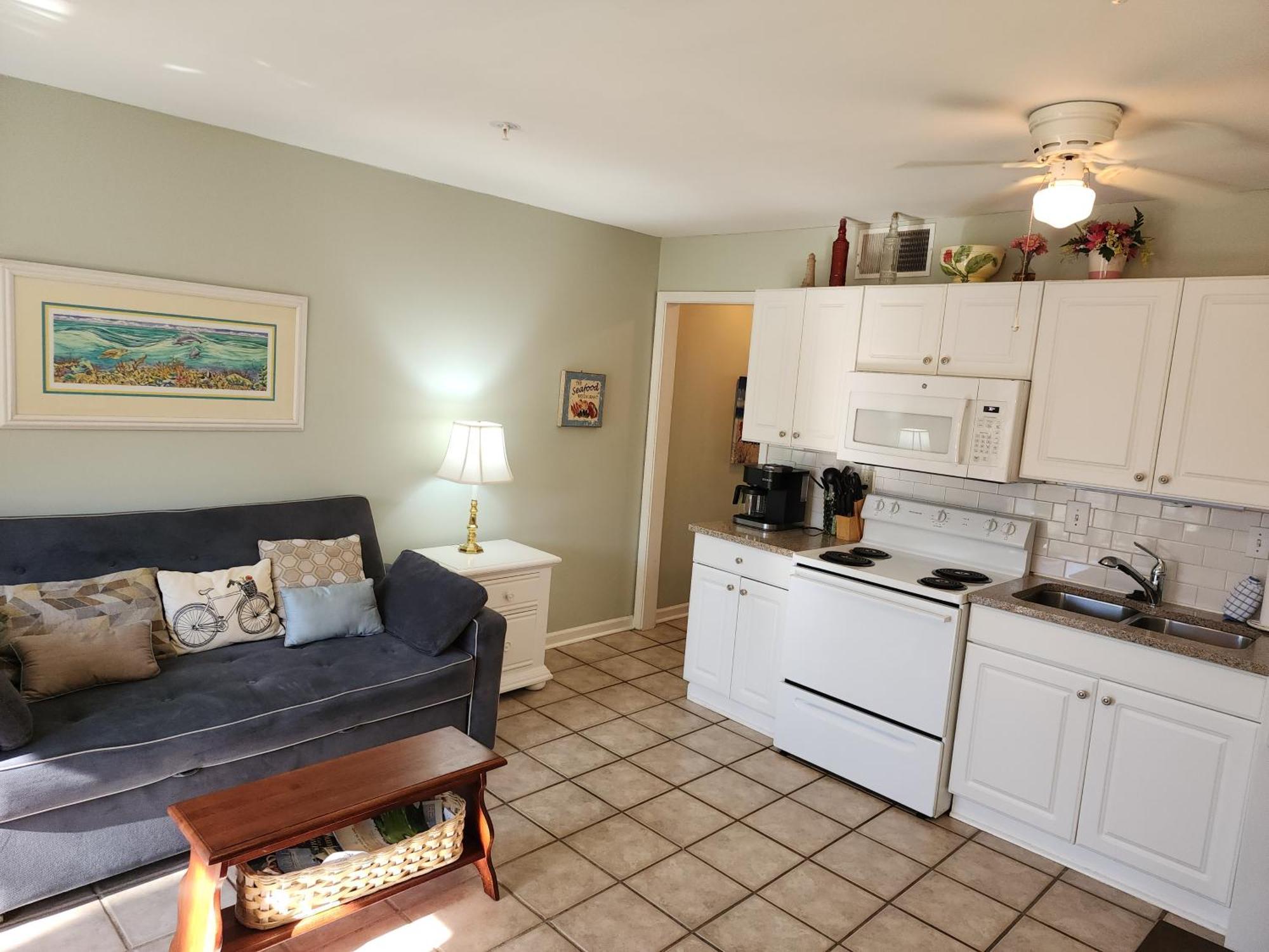 Seaside Bliss Awaits Your Dream Beach Getaway!