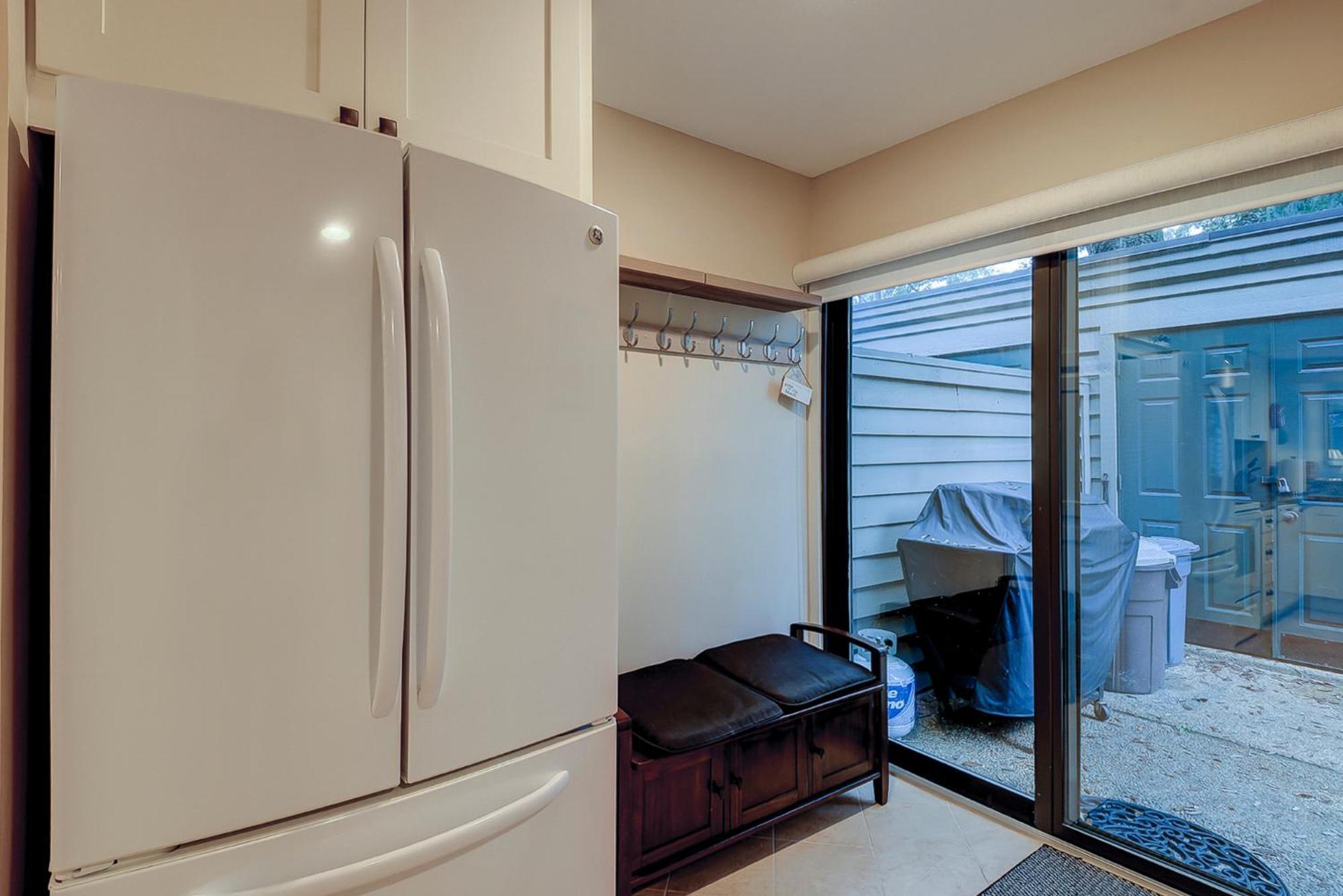 Updated Luxury Two Bedroom The Greens New Baths Walk In Shower Kitchen Golf Views Holiday home *