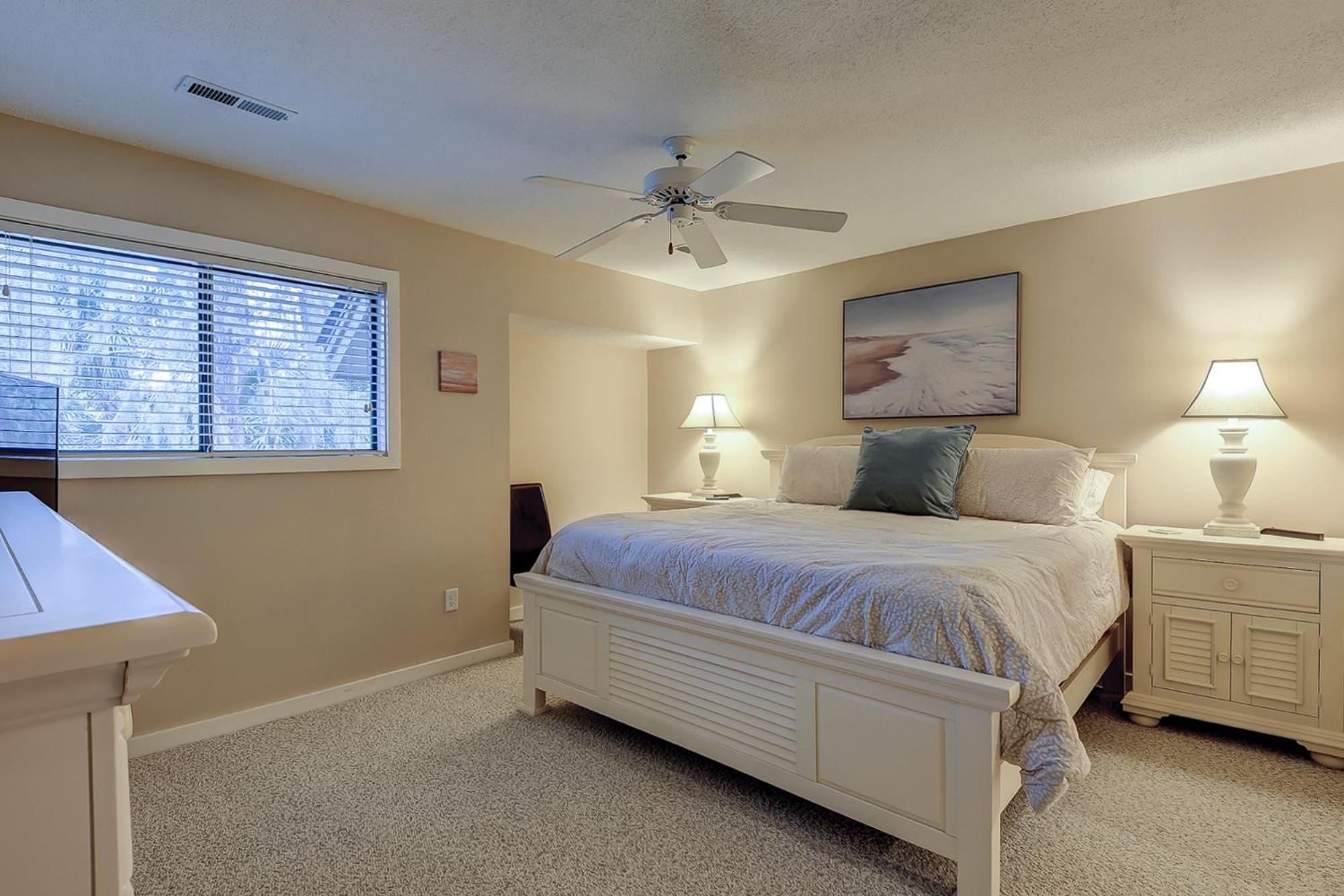 Holiday home Updated Luxury Two Bedroom The Greens New Baths Walk In Shower Kitchen Golf Views *