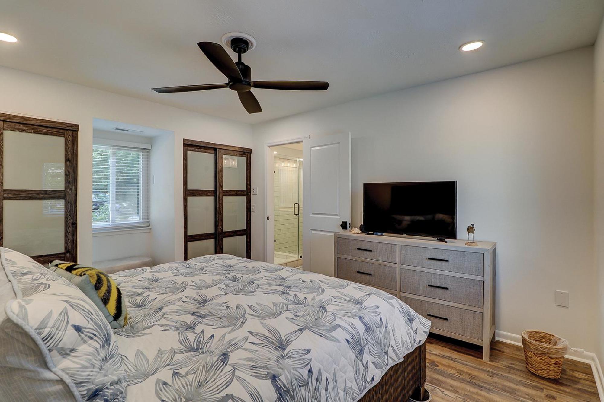 Indigo Lane 5 *