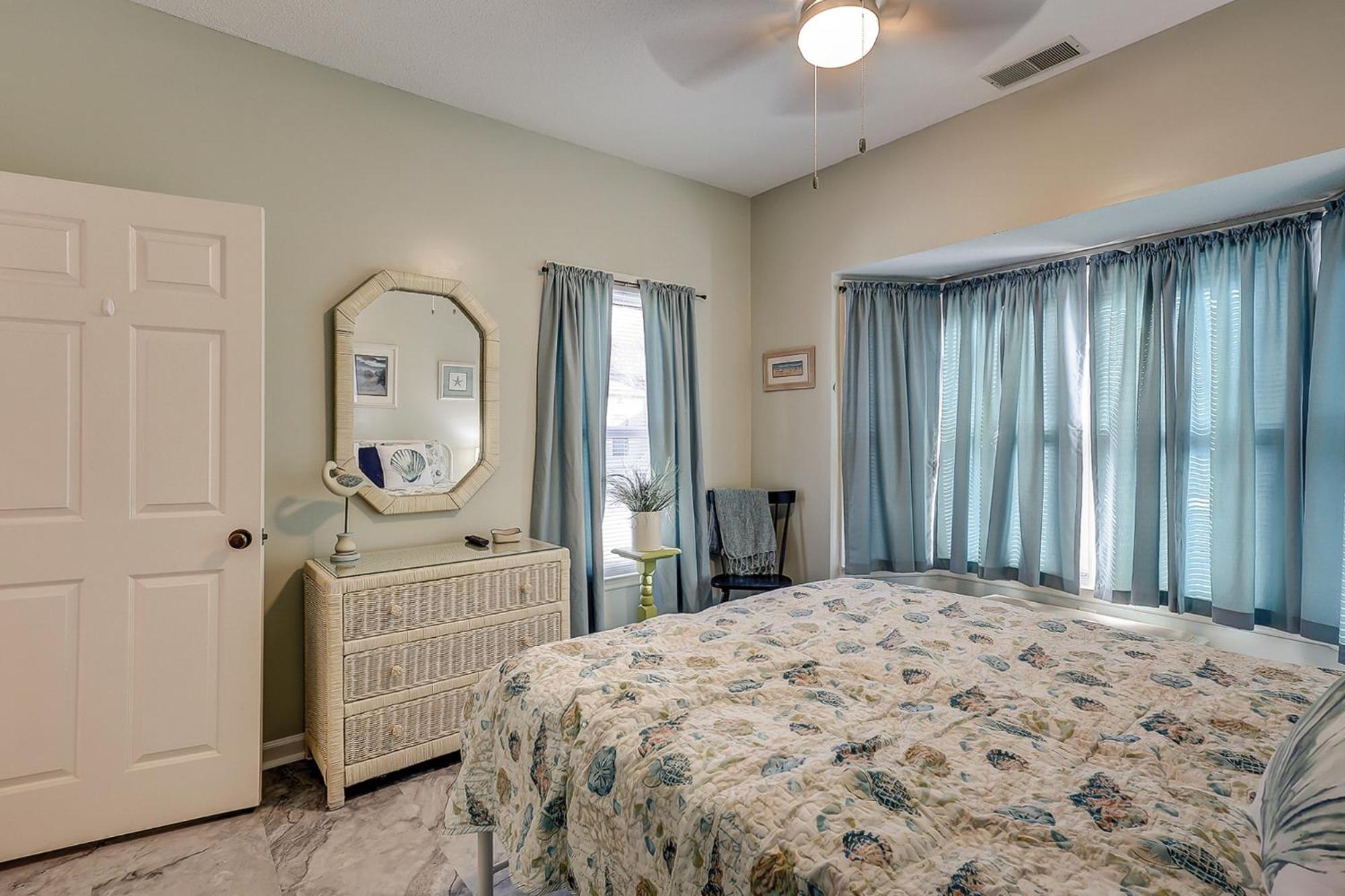 98 Ocean Breeze 3 Bedroom Forest Hilton Head Island