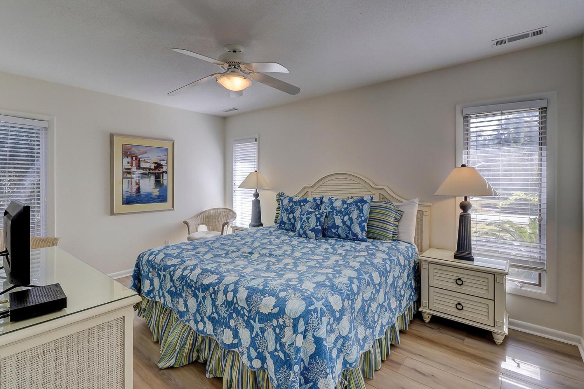 Baynard Park 6 *