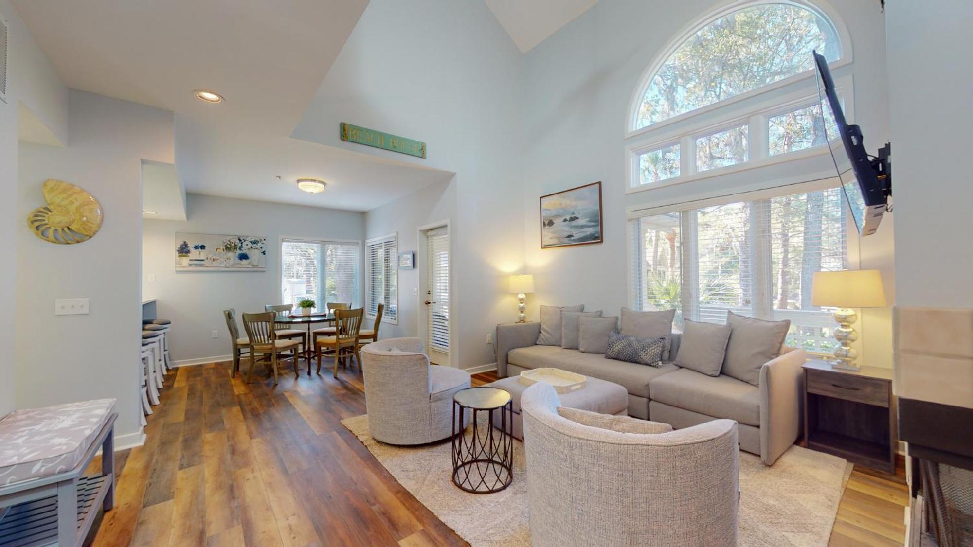 7611 Huntington Villa