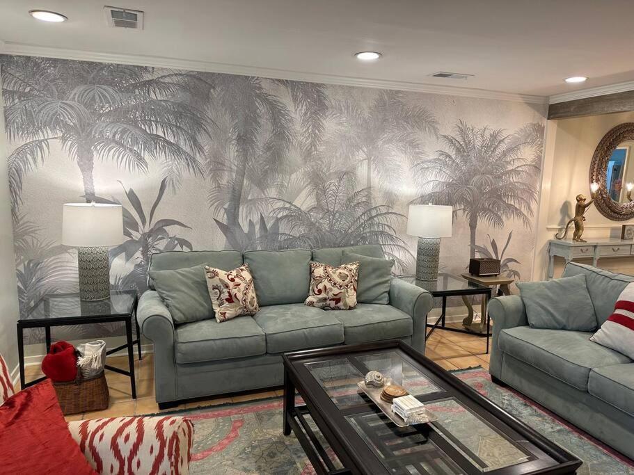 Updated Luxury Pd Villa: Golf View, Steps To Pool/beach/pickleball! Apartment *