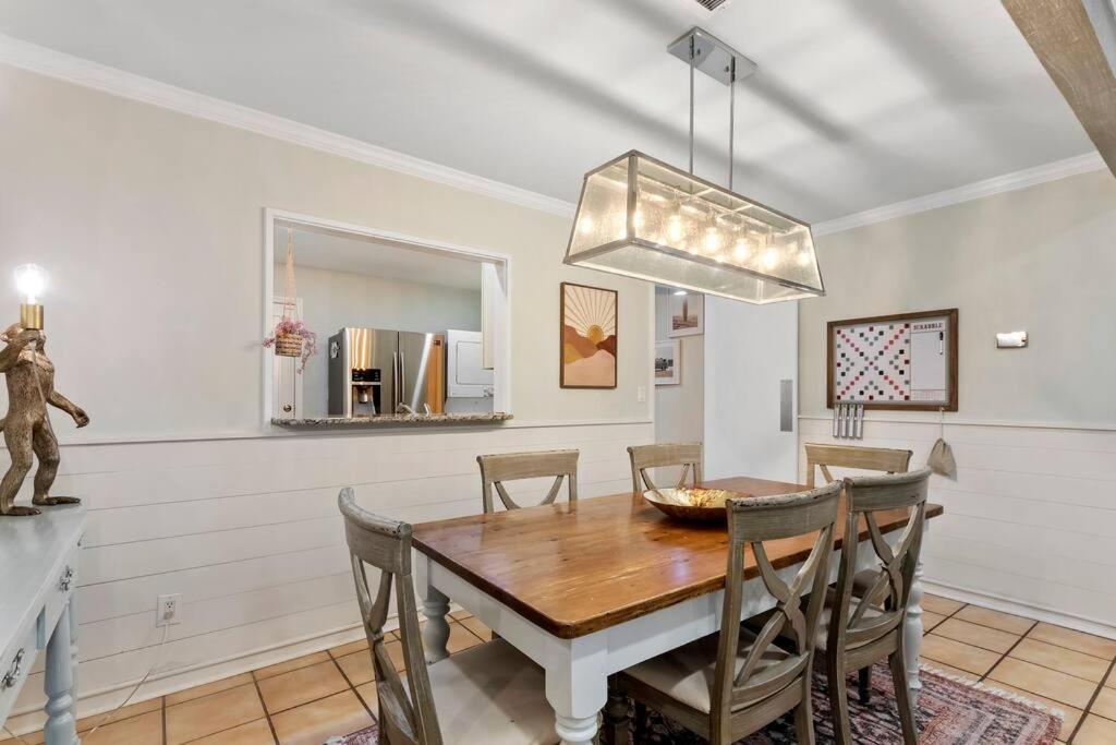 Updated Luxury Pd Villa: Golf View, Steps To Pool/beach/pickleball! * Hilton Head Island