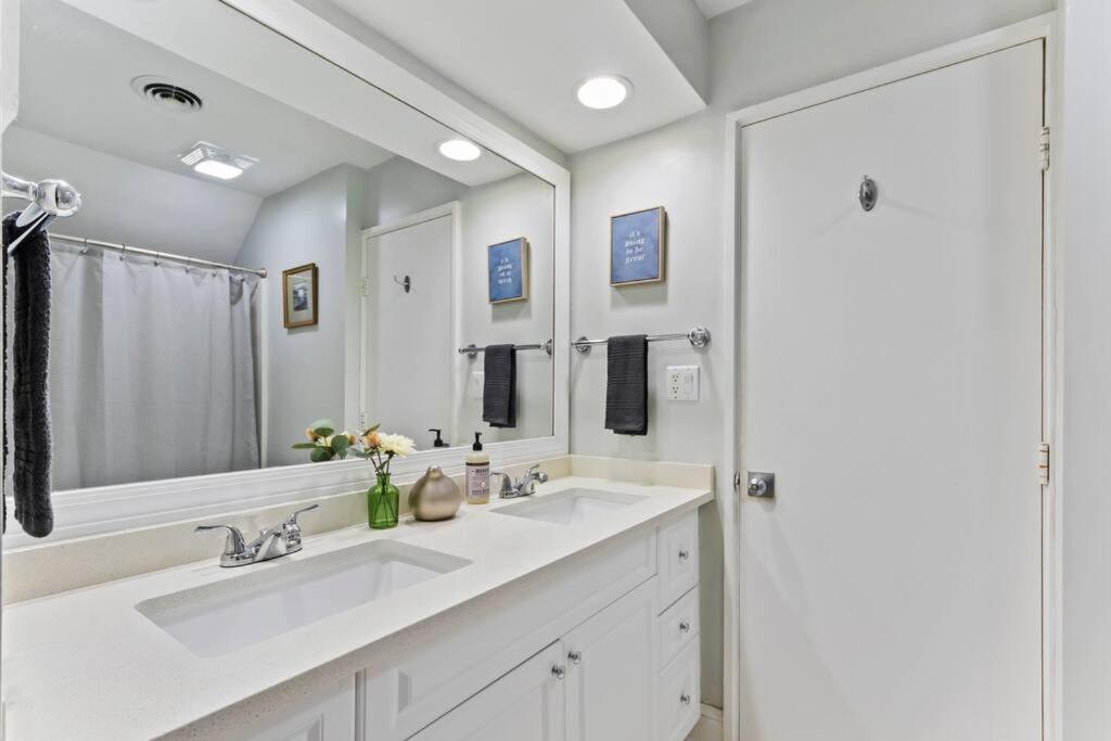 Apartment Updated Luxury Pd Villa: Golf View, Steps To Pool/beach/pickleball!