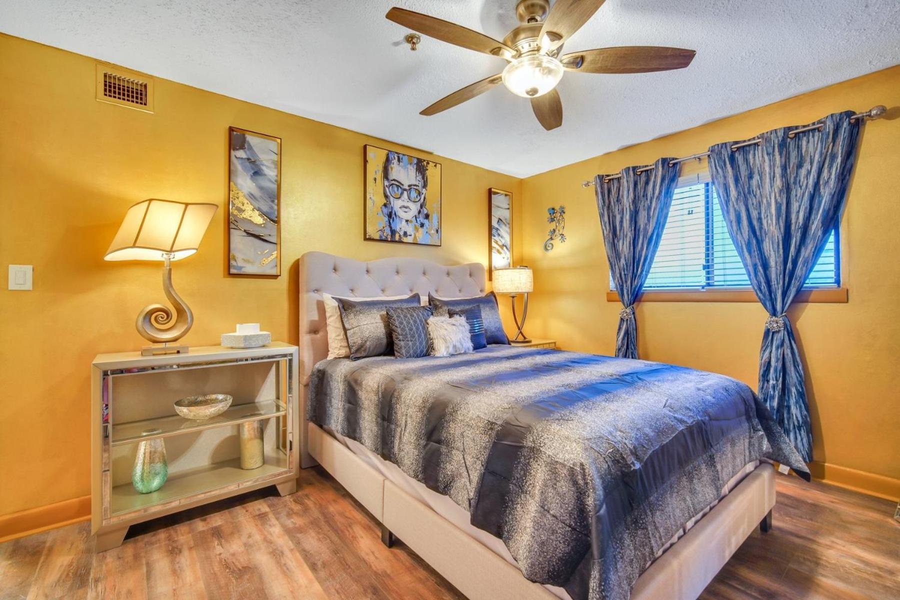Welcome To Your Beachside Escape! *