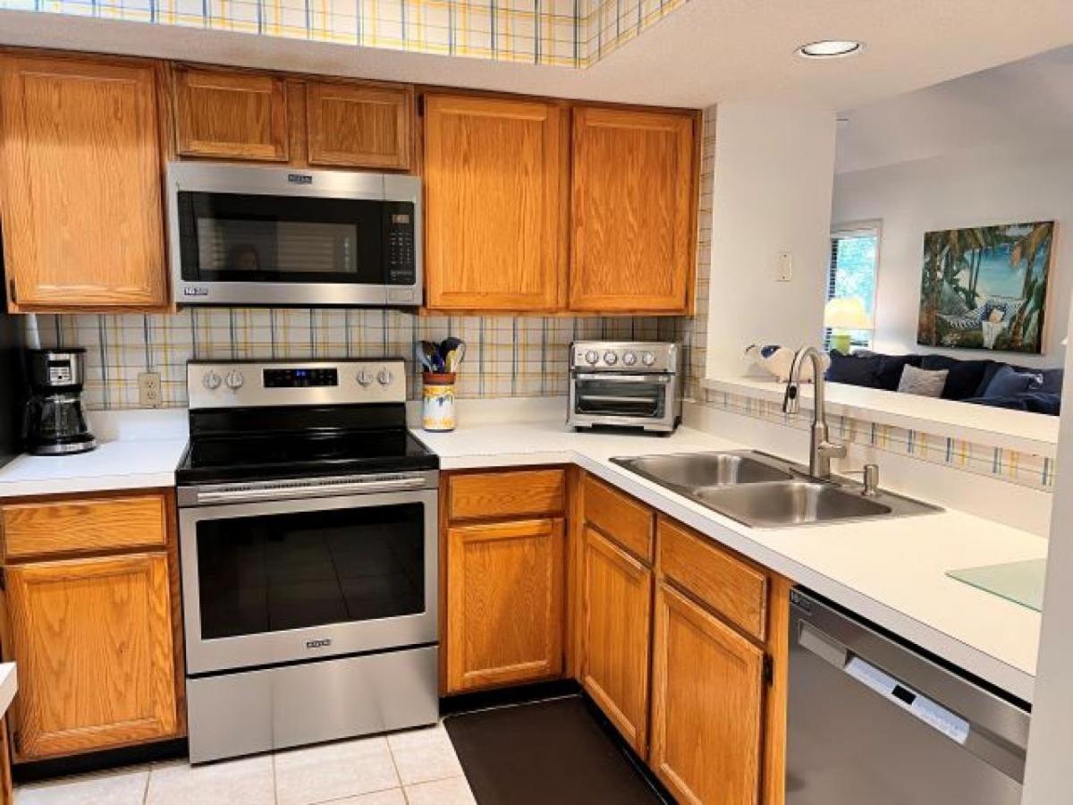 7816 Centrecourt * Hilton Head Island
