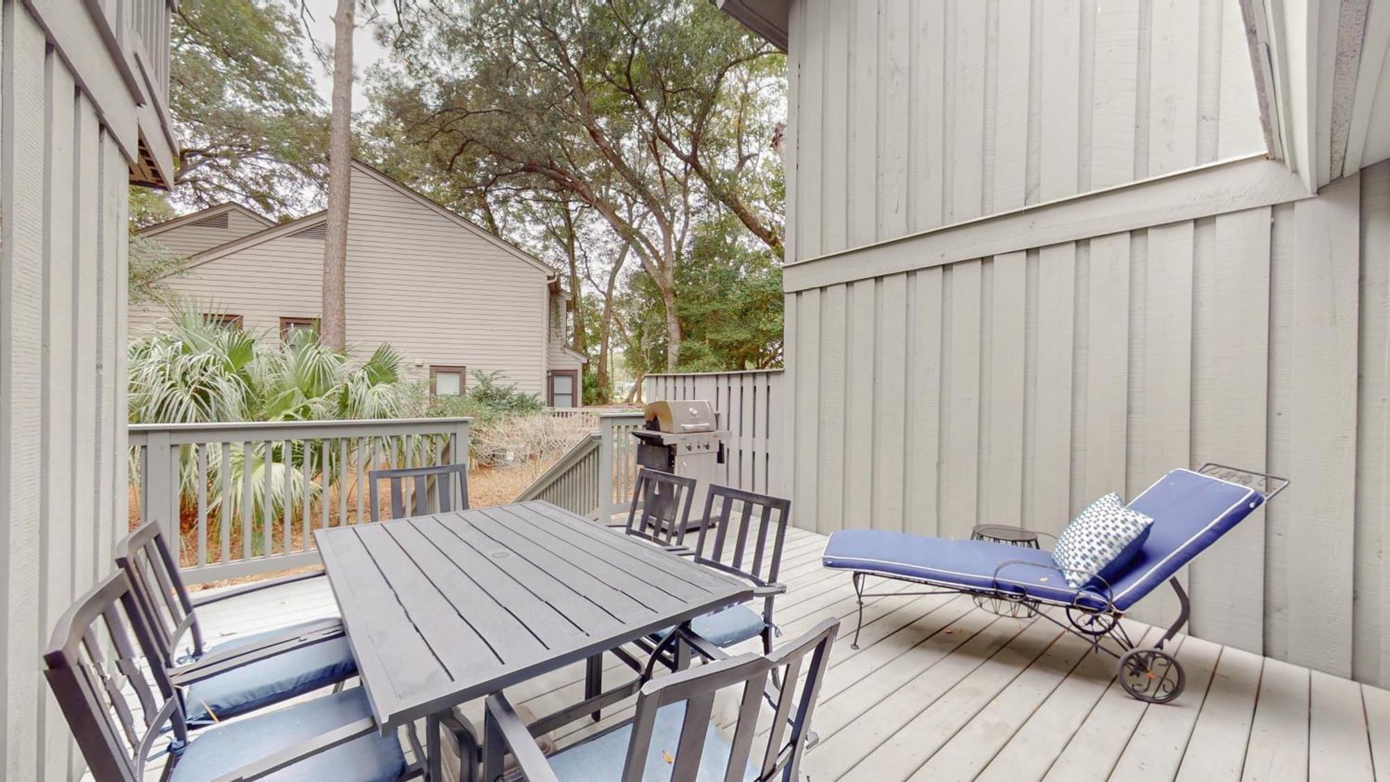 11 Hickory Cove