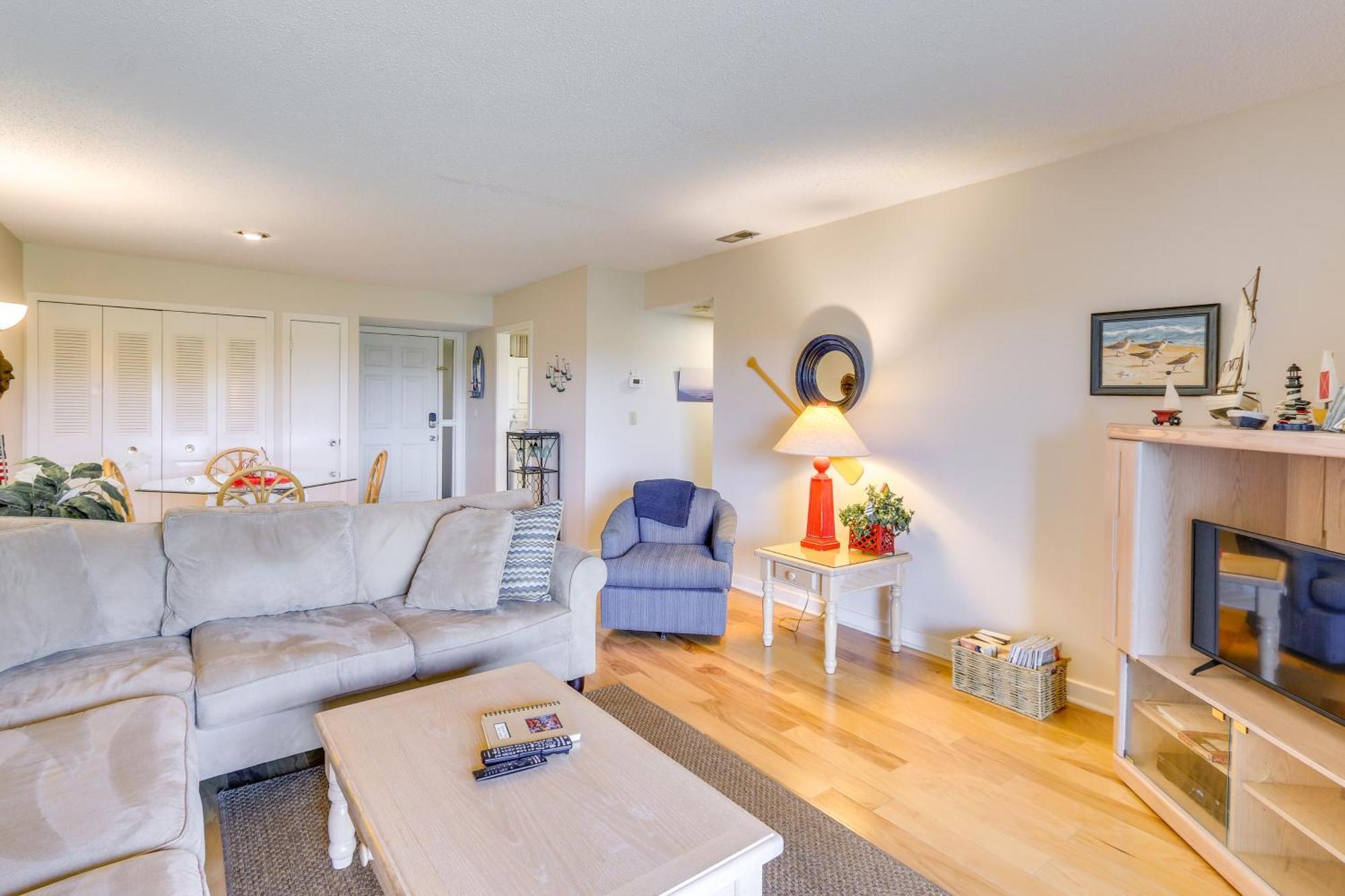 Coastal Sea Pines Escape Walk To Beach! *