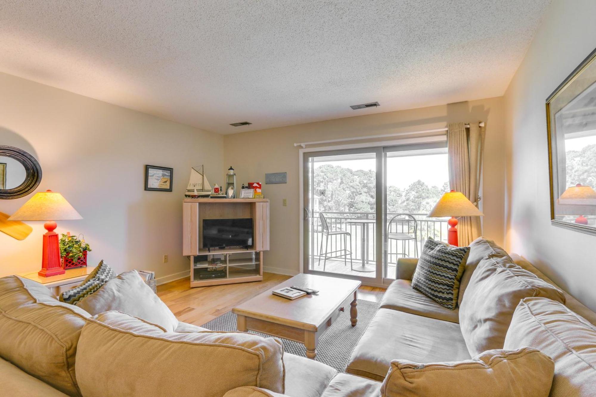 Coastal Sea Pines Escape Walk To Beach! *