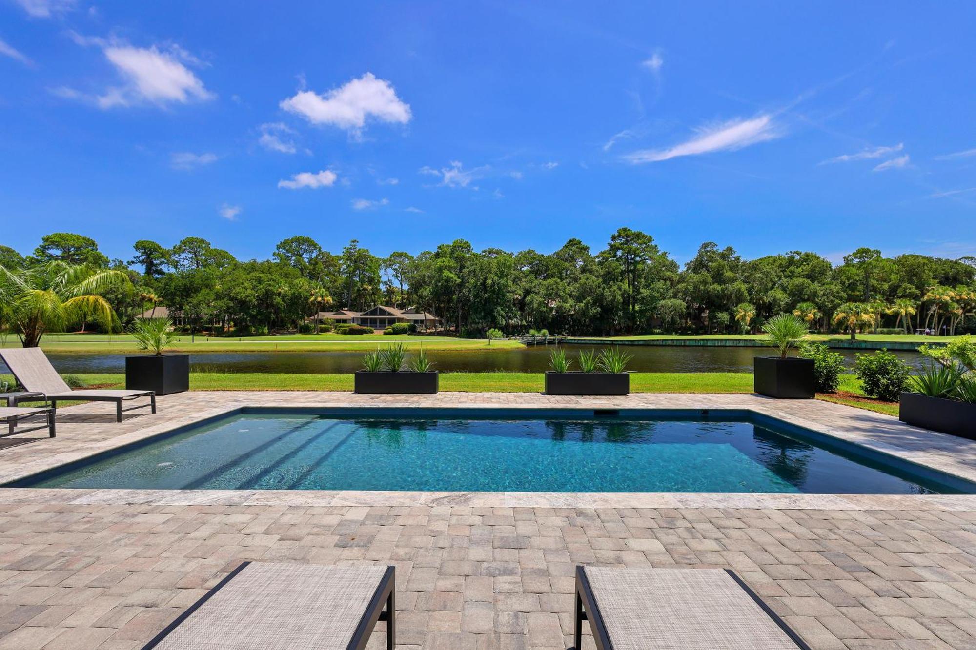 125 N Sea Pines Dr Golf View Near