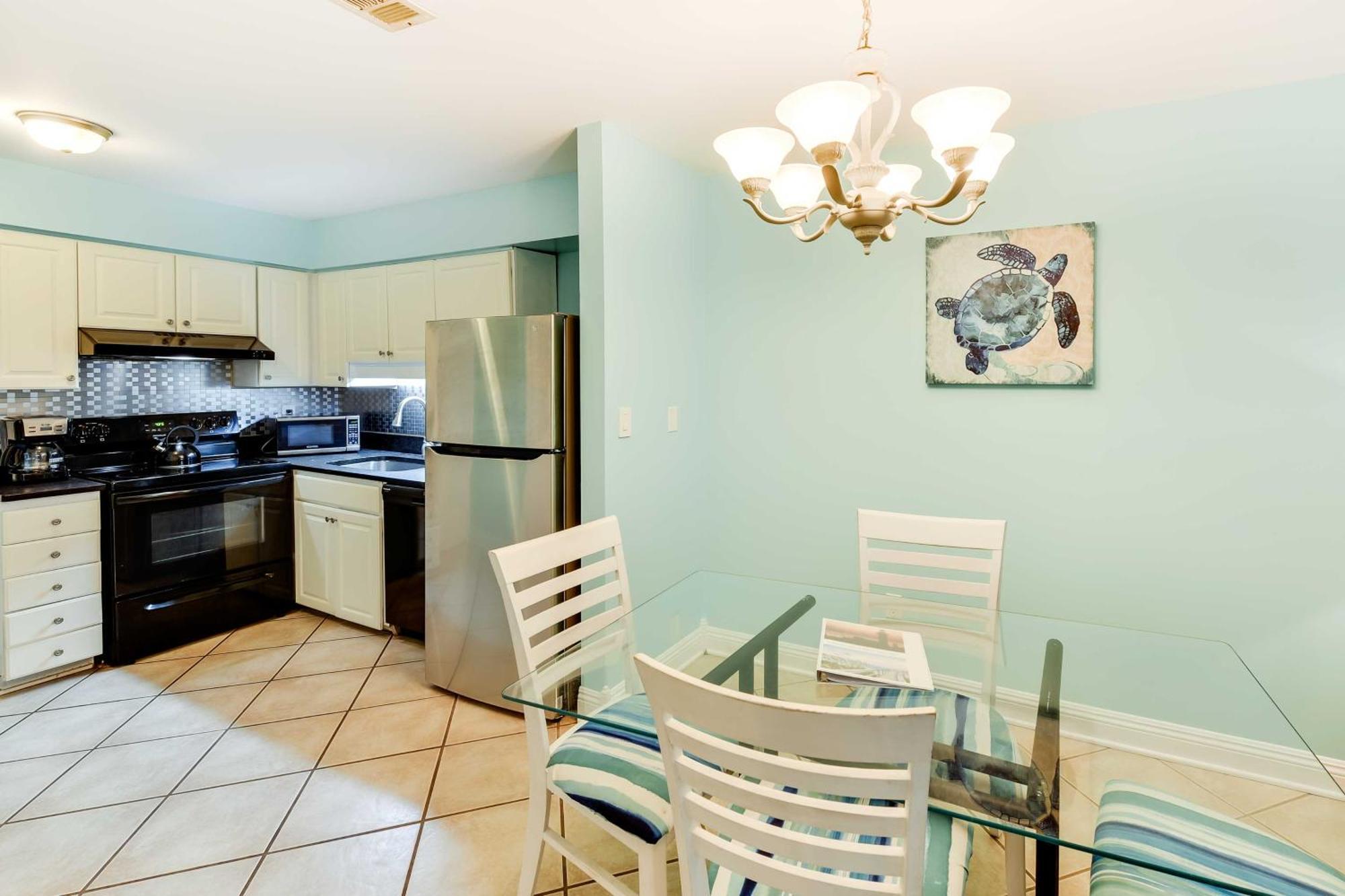 Hilton Head Pool Deck Access, Walk To Apartment *