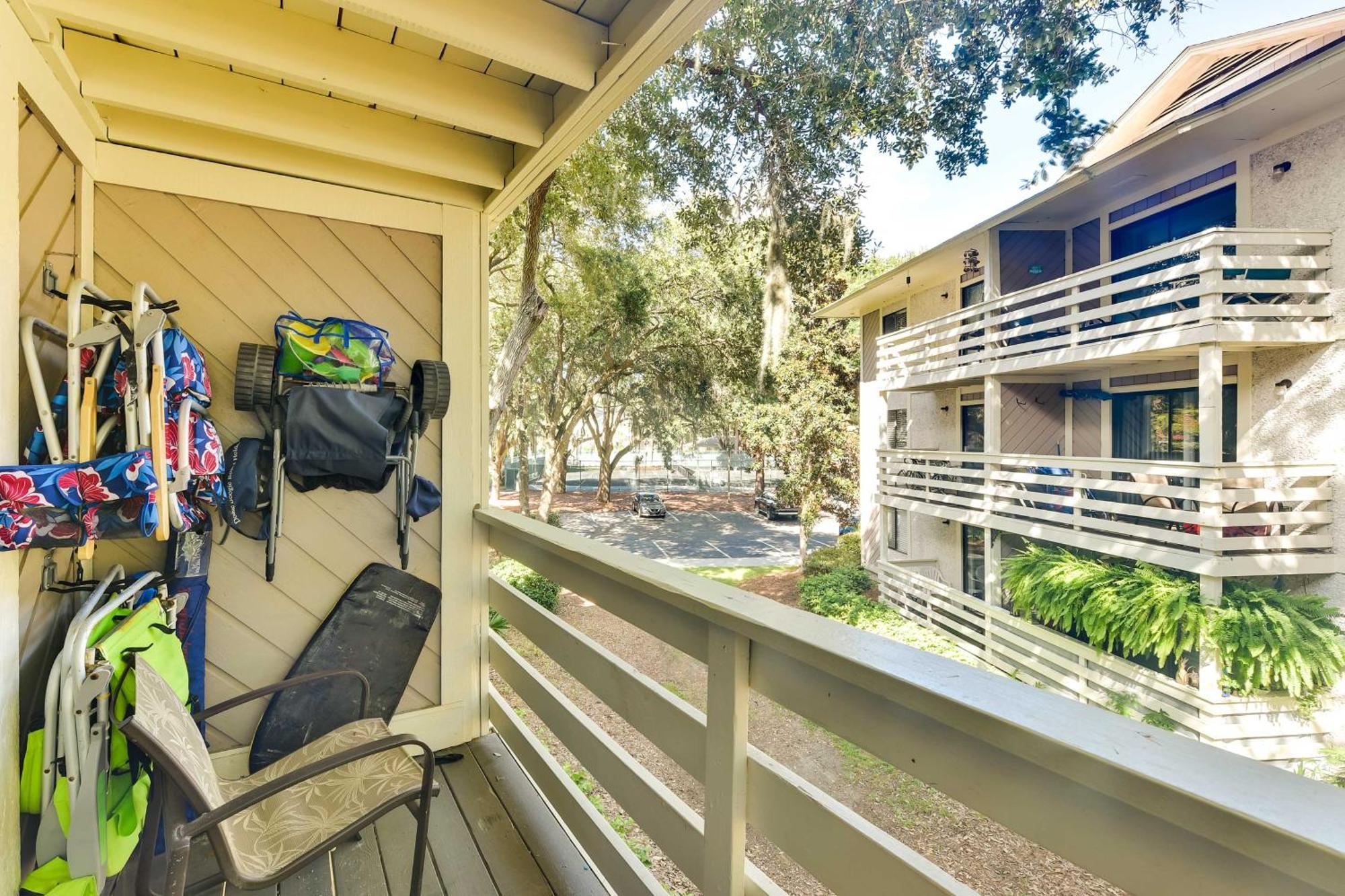 Hilton Head Pool Deck Access, Walk To Apartment *