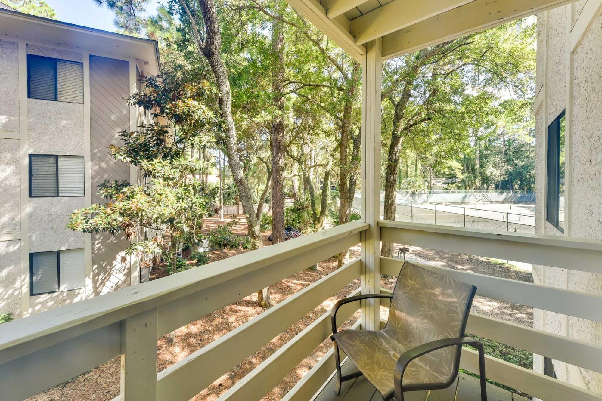 Apartment Hilton Head Pool Deck Access, Walk To *