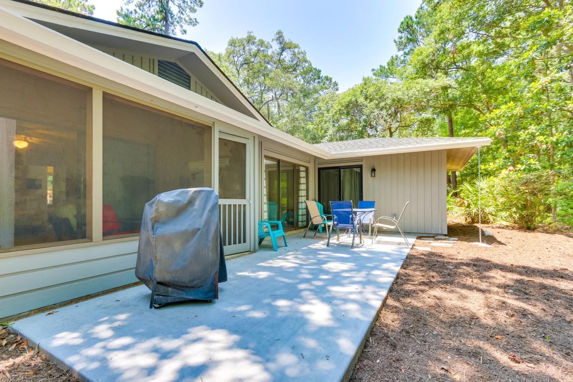 Updated With Patio Holiday home *
