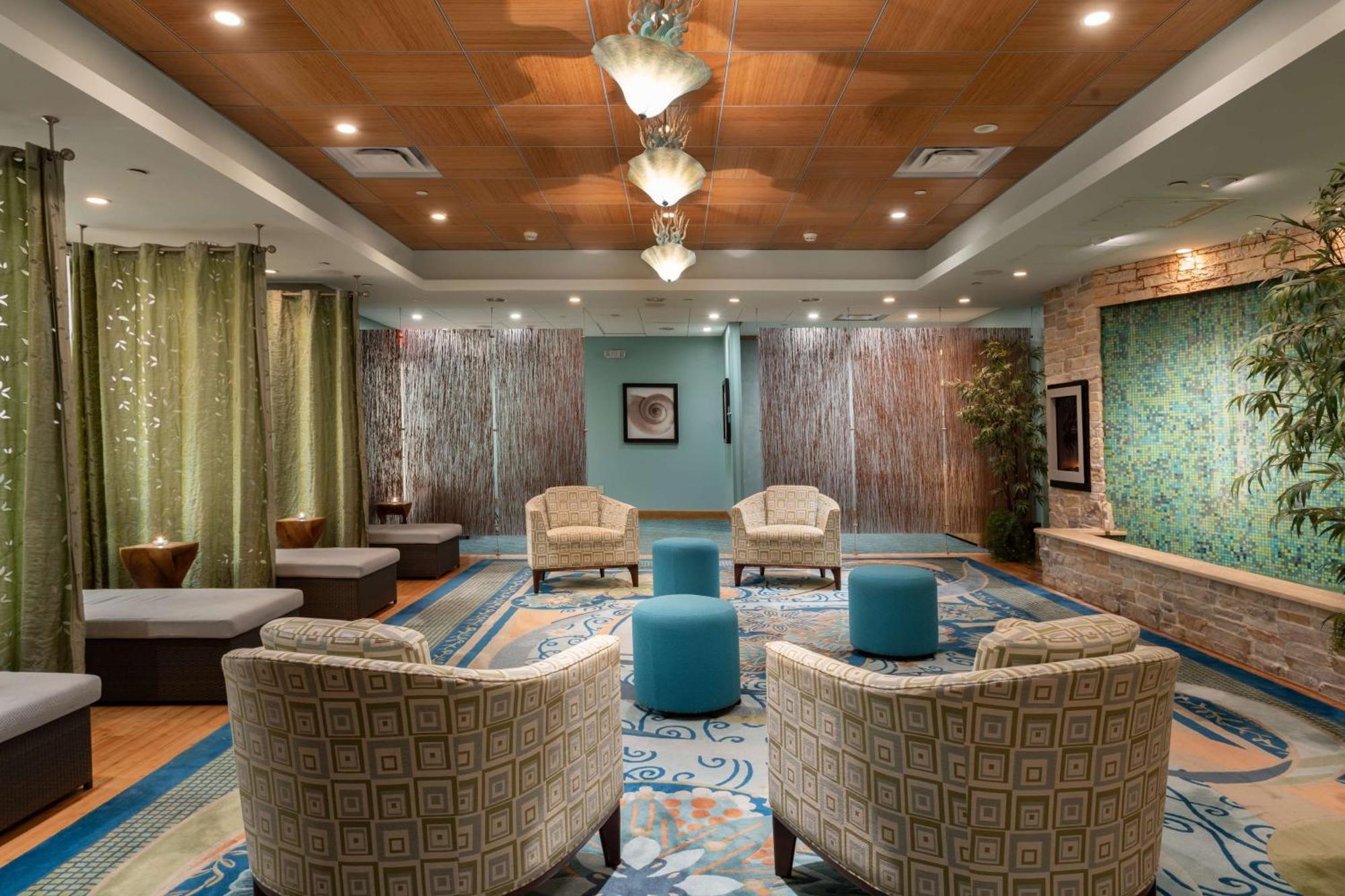 Hilton Beachfront & Resort 5*