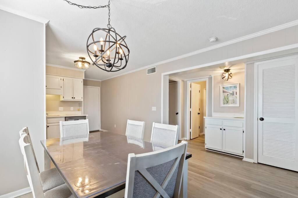 Lover's Paradise. On The Beach. Sleeps 8. *
