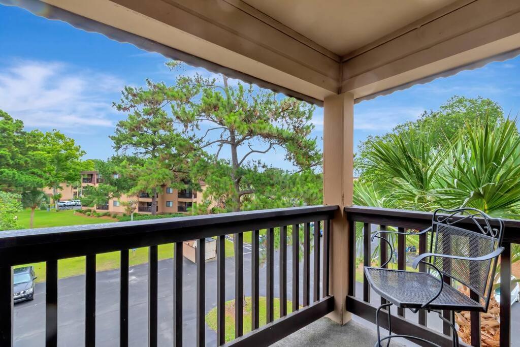 Lover's Paradise. On The Beach. Sleeps 8. Apartment *