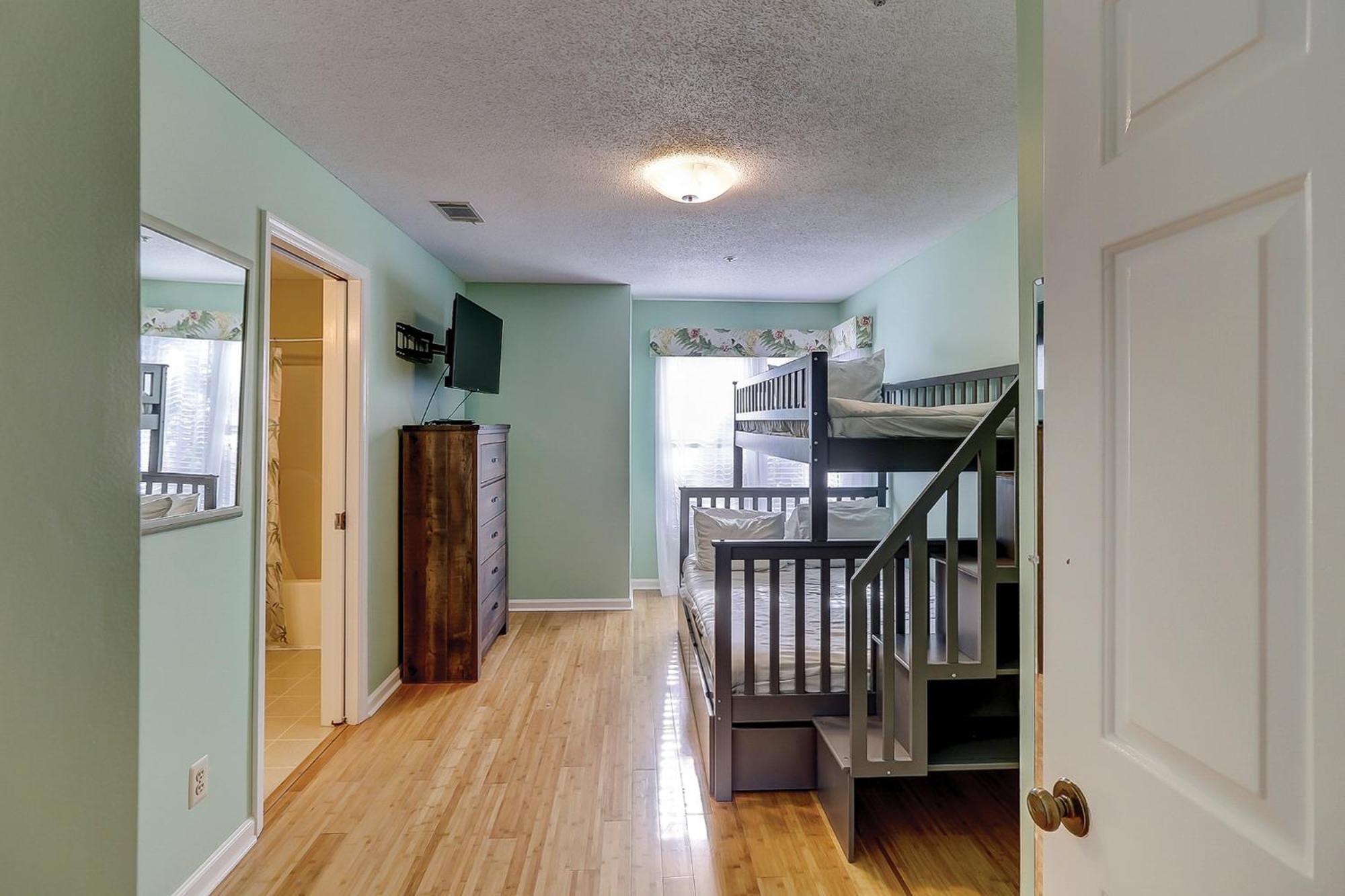 Ocean Breeze 18 Villa