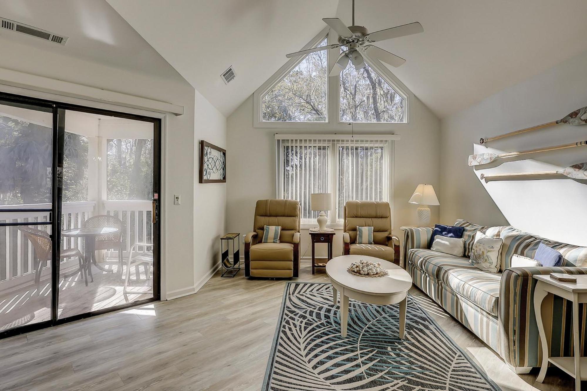 Colonnade Club 206 * Hilton Head Island