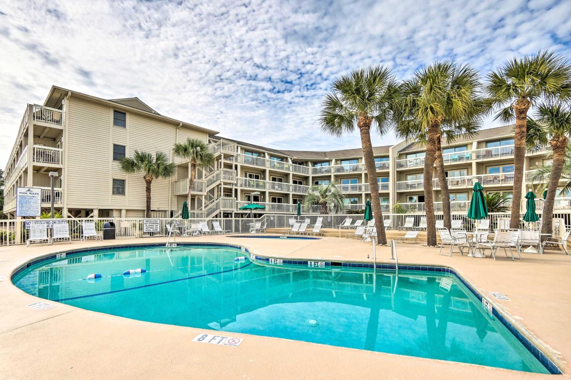 Beachfront With Pool Access In Hilton Head! Apartment *
