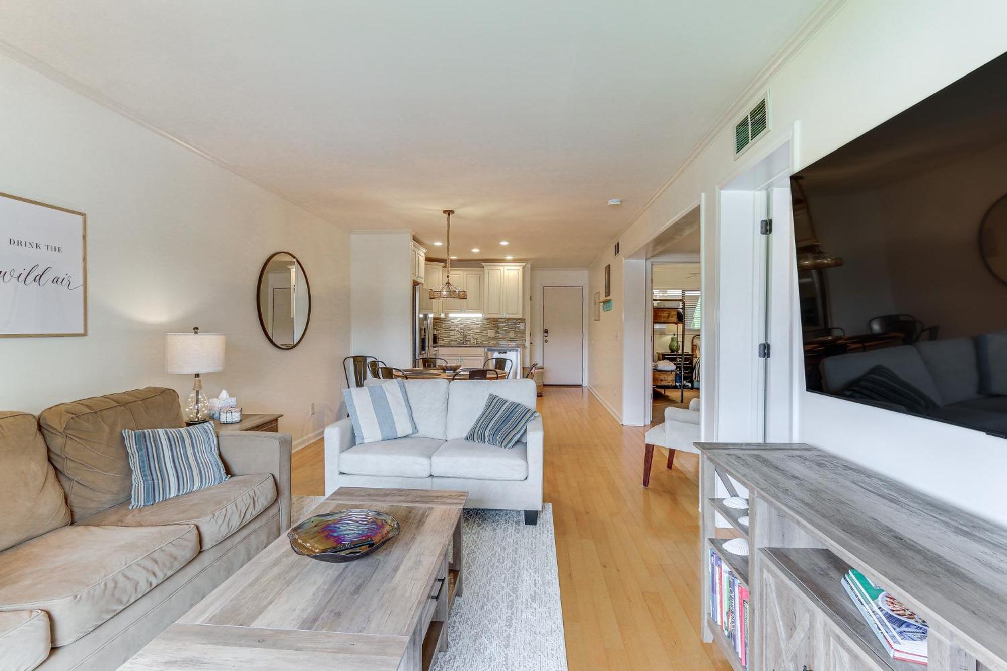 Hilton Head With Deck - Walk To And Pool! * Hilton Head Island