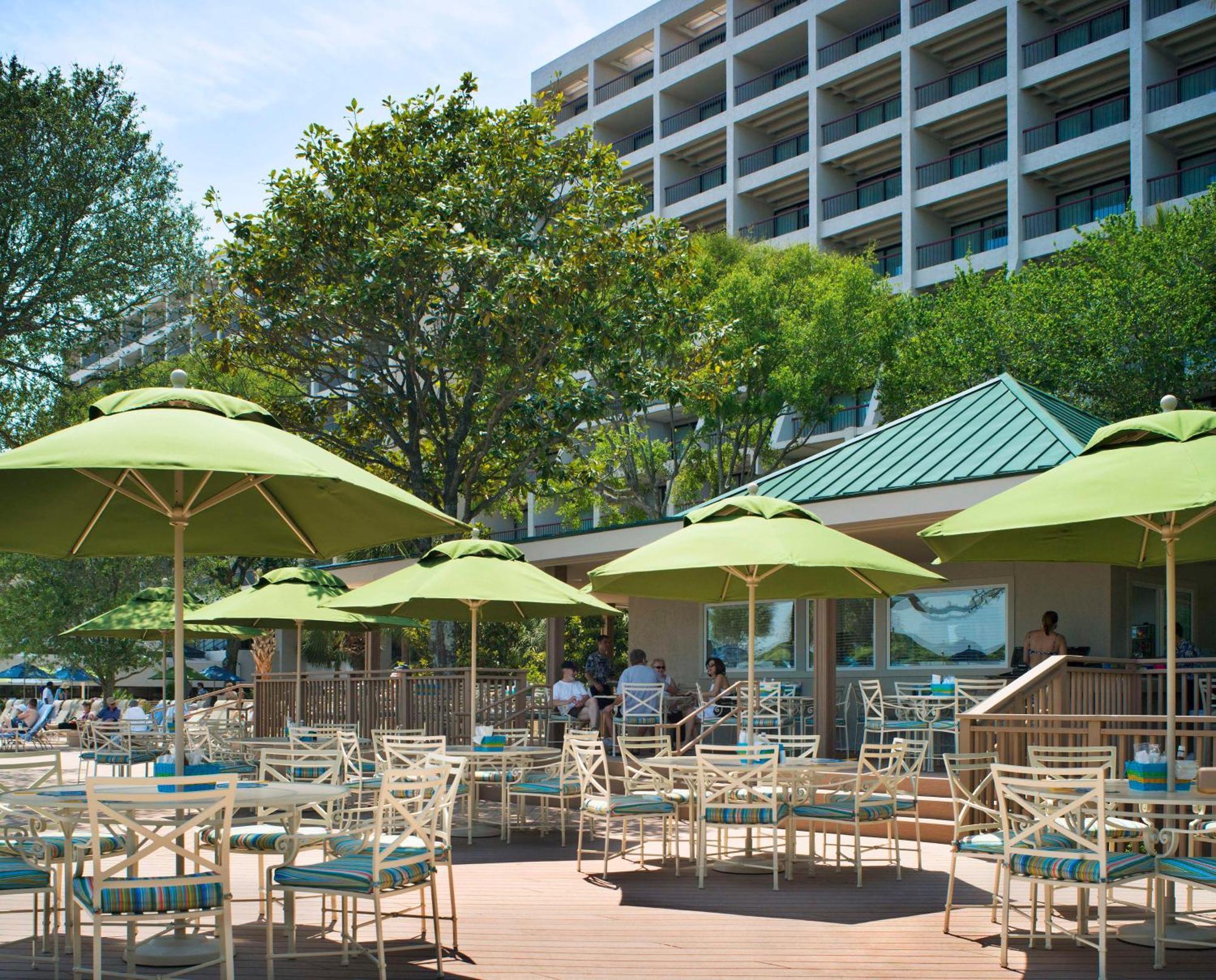 Resort Hilton Beachfront &