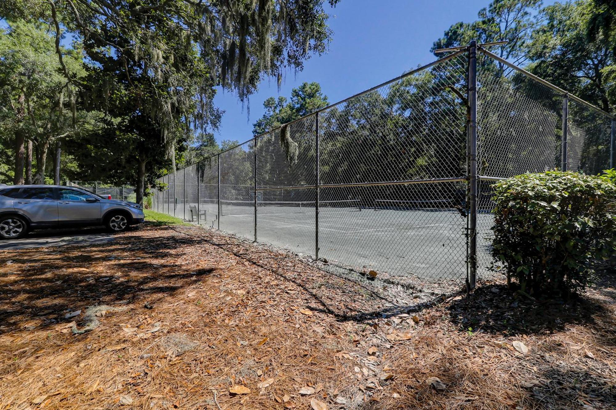 Racquet Club 2358 *