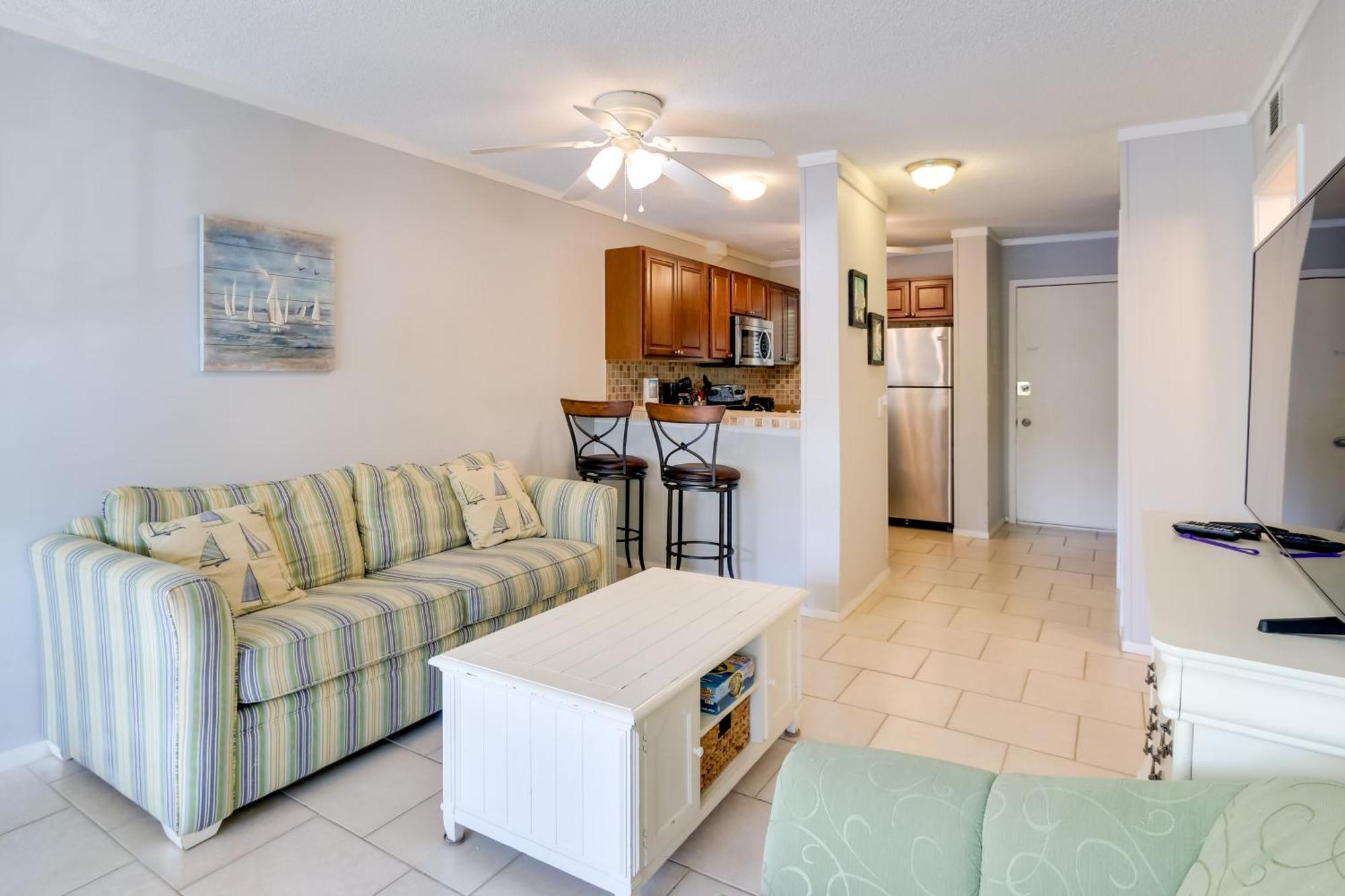 Bright And Beachy Getaway On Hilton Head Island!