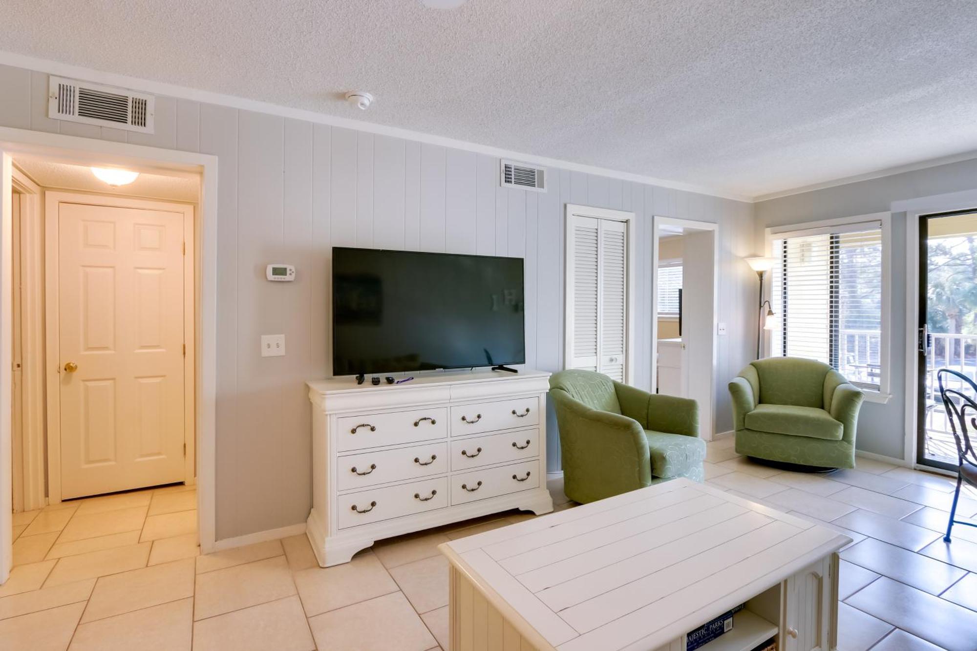 Bright And Beachy Getaway On Hilton Head Island!