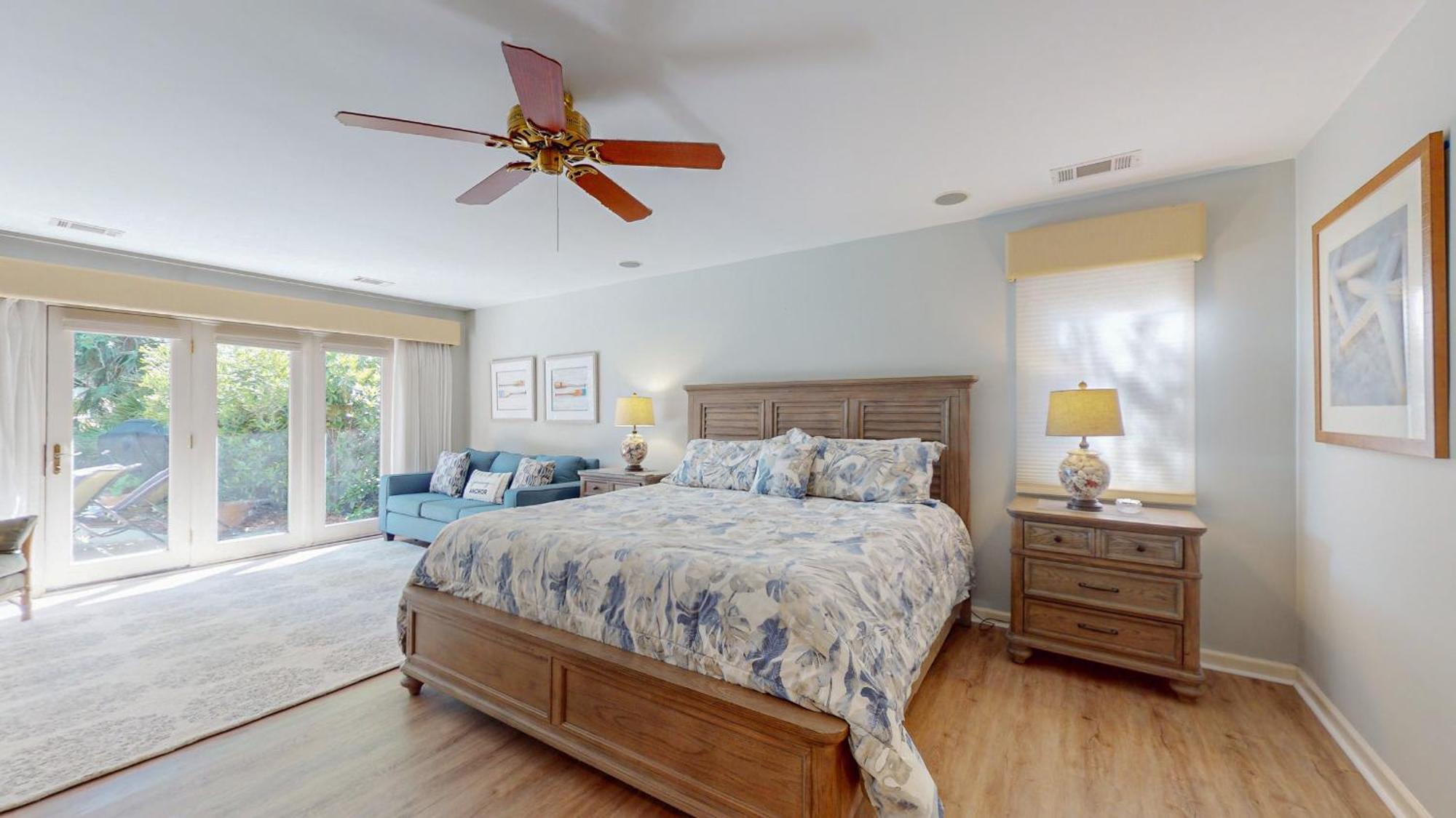 22 Heath Dr