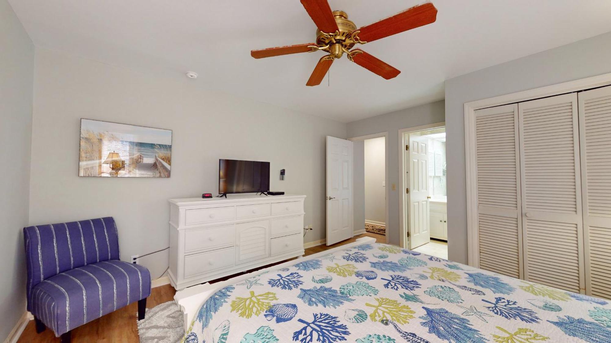 22 Heath Dr