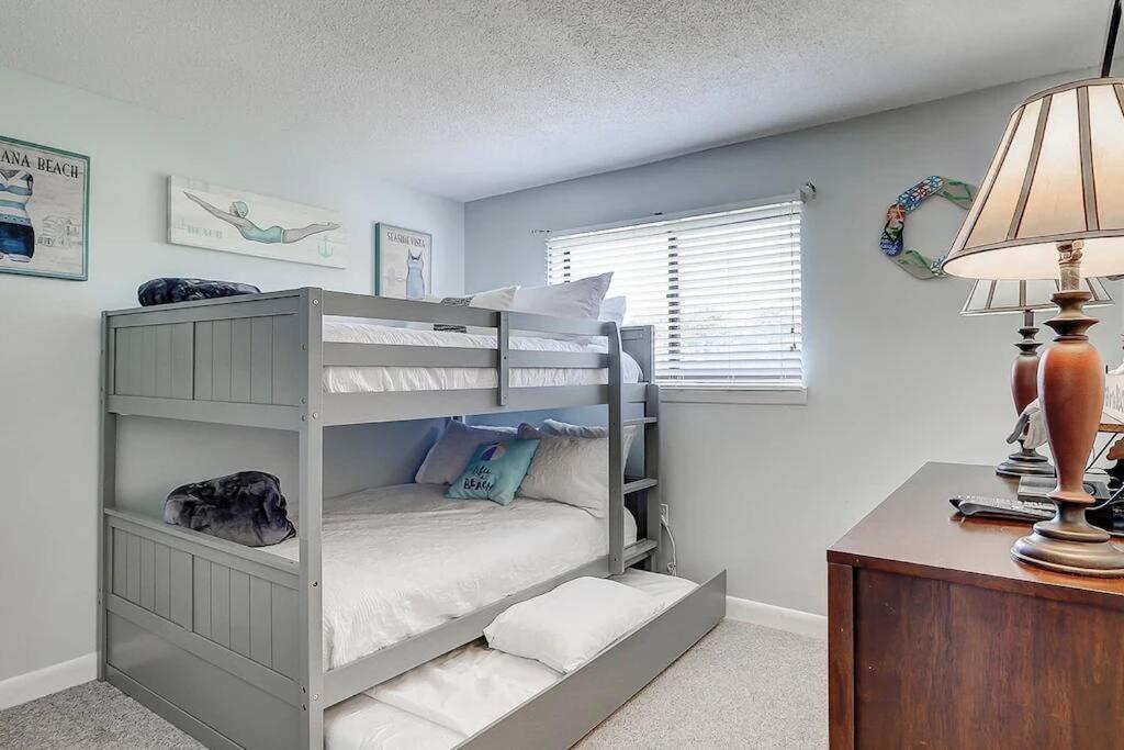 Breeze- 2 Bedroom Pools, Hot Tub, Tennis, *