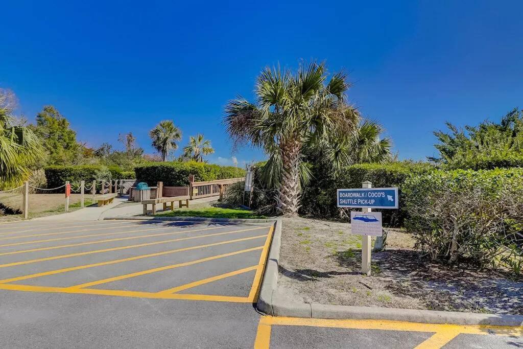 Apartment Breeze- 2 Bedroom Pools, Hot Tub, Tennis, Hilton Head Island