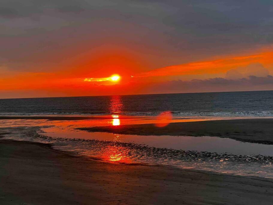 Breeze- 2 Bedroom Pools, Hot Tub, Tennis, Apartment Hilton Head Island