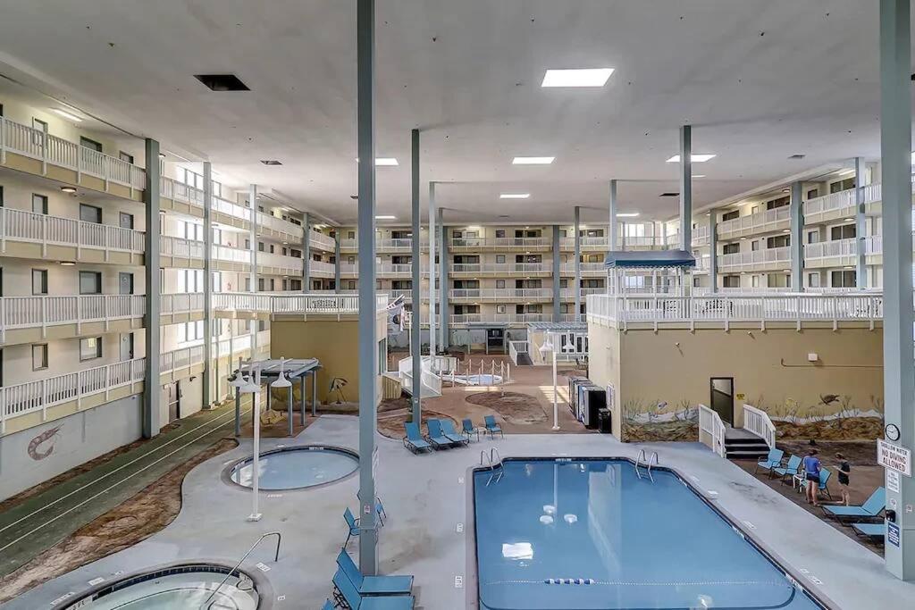 Breeze- 2 Bedroom Pools, Hot Tub, Tennis, * Hilton Head Island