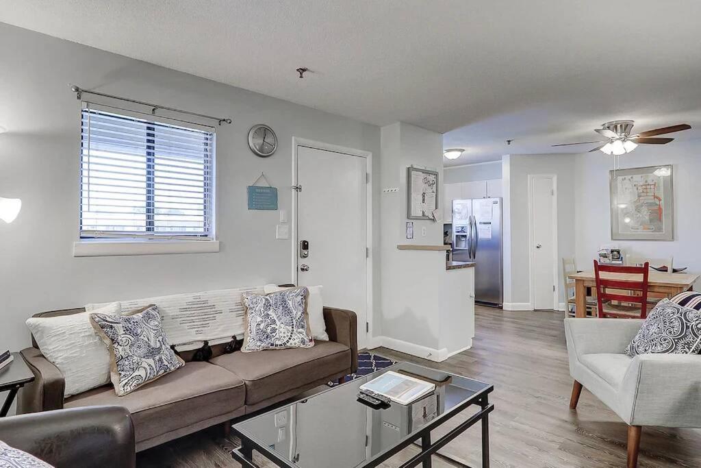 Apartment Breeze- 2 Bedroom Pools, Hot Tub, Tennis, Hilton Head Island