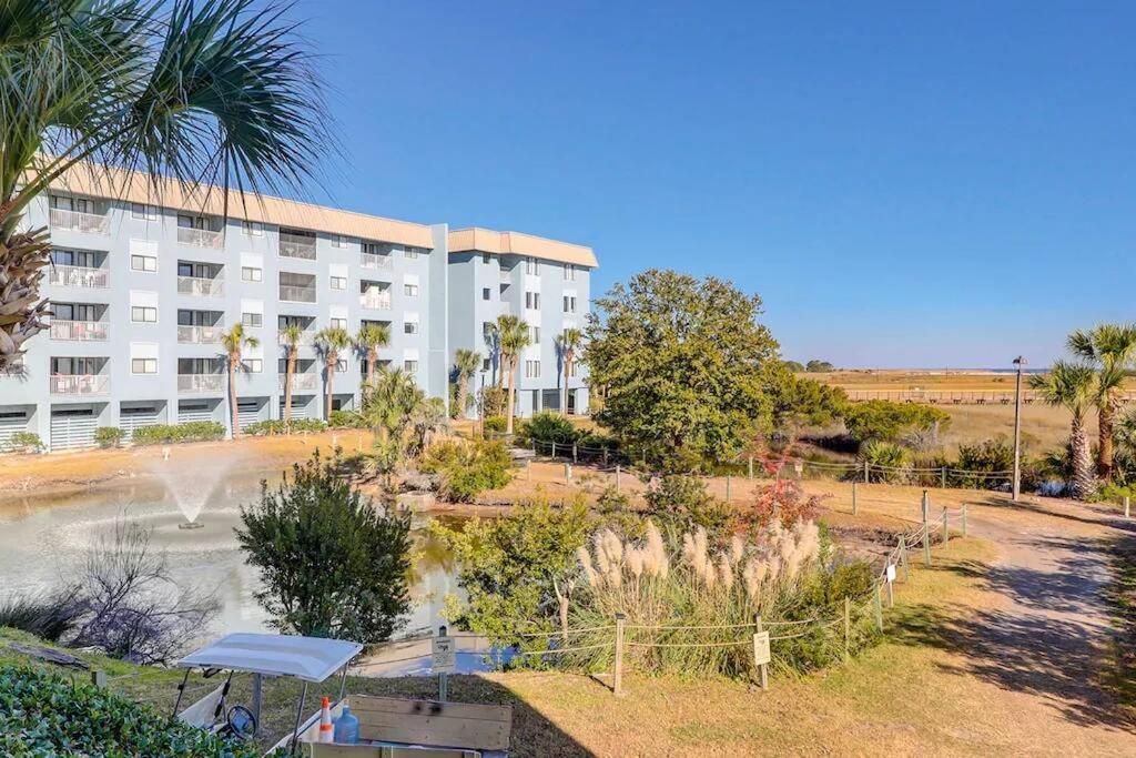 Breeze- 2 Bedroom Pools, Hot Tub, Tennis, Apartment *
