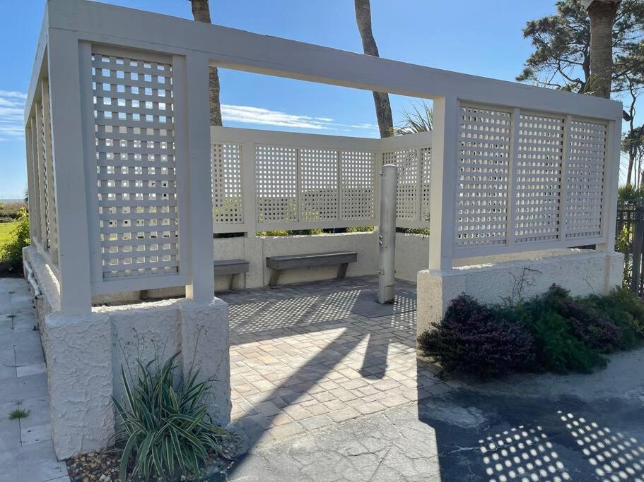 Salty Shores! -incredible Ocean Views Apartment
