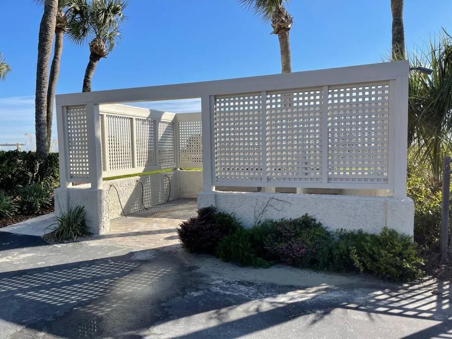 Salty Shores! -incredible Ocean Views Apartment