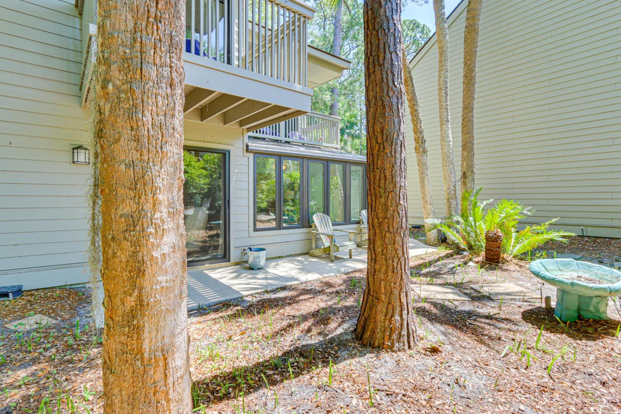 Modern Hilton Head Retreat Walk To And Golf! Holiday home *