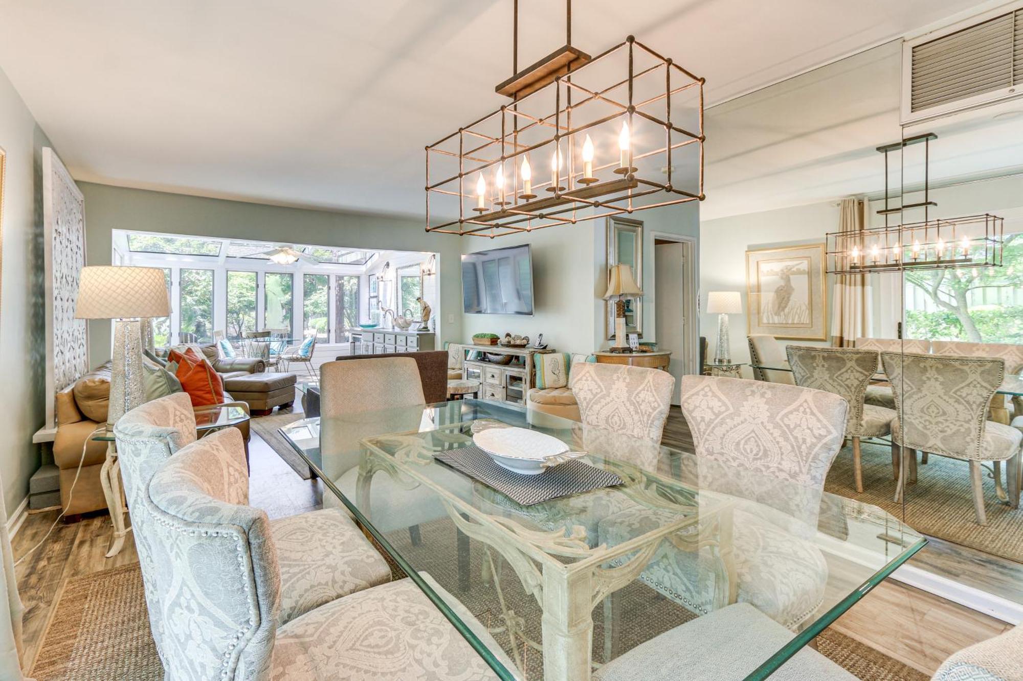 Modern Hilton Head Retreat Walk To And Golf! *