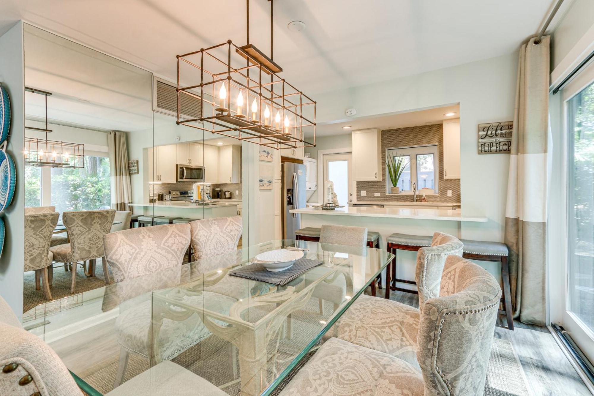 Holiday home Modern Hilton Head Retreat Walk To And Golf!
